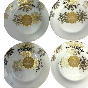 Luxe Ciroa 2016-2017 Retired Holiday Snowflake Salad Dessert Plates-Set of 4-New